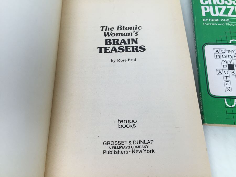 The Six Million Dollar Man Bionic Eye Rebus Puzzles + Computer Crossword Puzzles + The Bionic Woman's Brain Teasers Tempo Books Vintage 1976 [Photo 11]