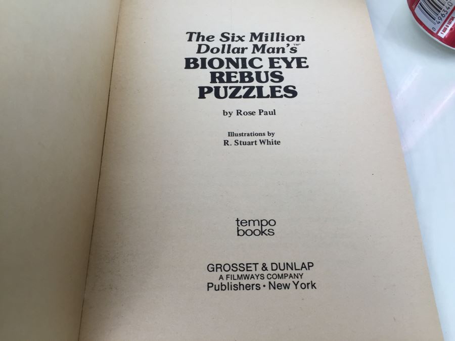 The Six Million Dollar Man Bionic Eye Rebus Puzzles + Computer Crossword Puzzles + The Bionic Woman's Brain Teasers Tempo Books Vintage 1976 [Photo 17]