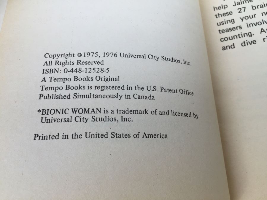 The Six Million Dollar Man Bionic Eye Rebus Puzzles + Computer Crossword Puzzles + The Bionic Woman's Brain Teasers Tempo Books Vintage 1976 [Photo 12]