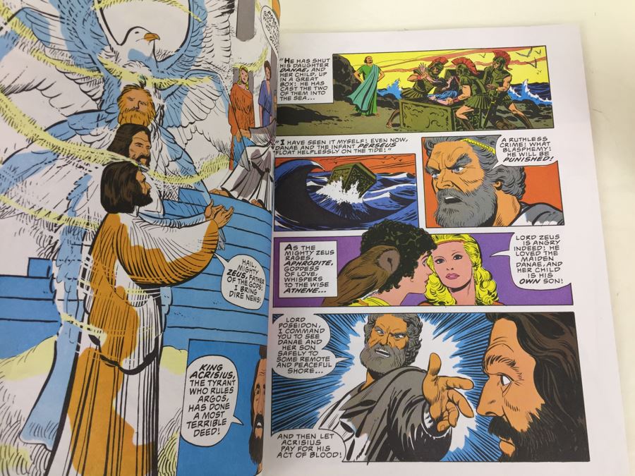 Clash Of The Titans Illustrated Adaption Of The Movie Comic Book Golden Vintage 1981 MGM [Photo 3]