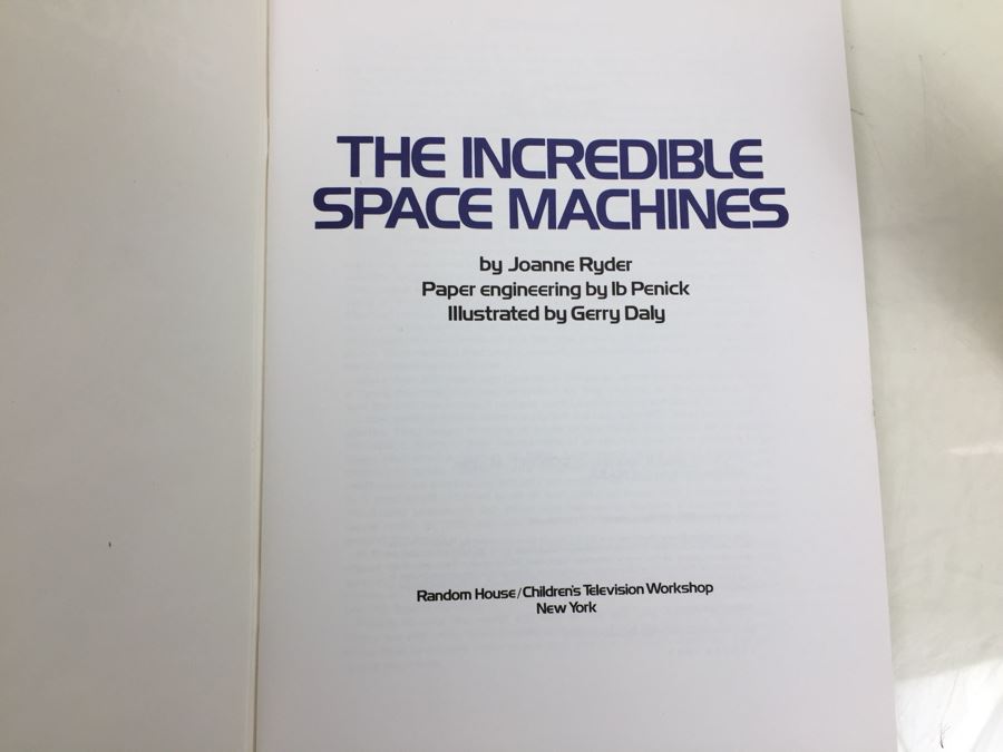 NASA Approved The Incredible Space Machines With Punch-Out Space Shuttle Random House Vintage 1982 First Edition New Old Stock [Photo 6]