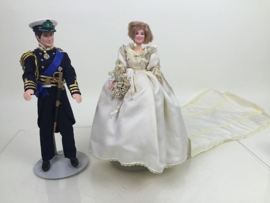 Prince Charles And Lady Diana Dolls With Stands [Photo 7]