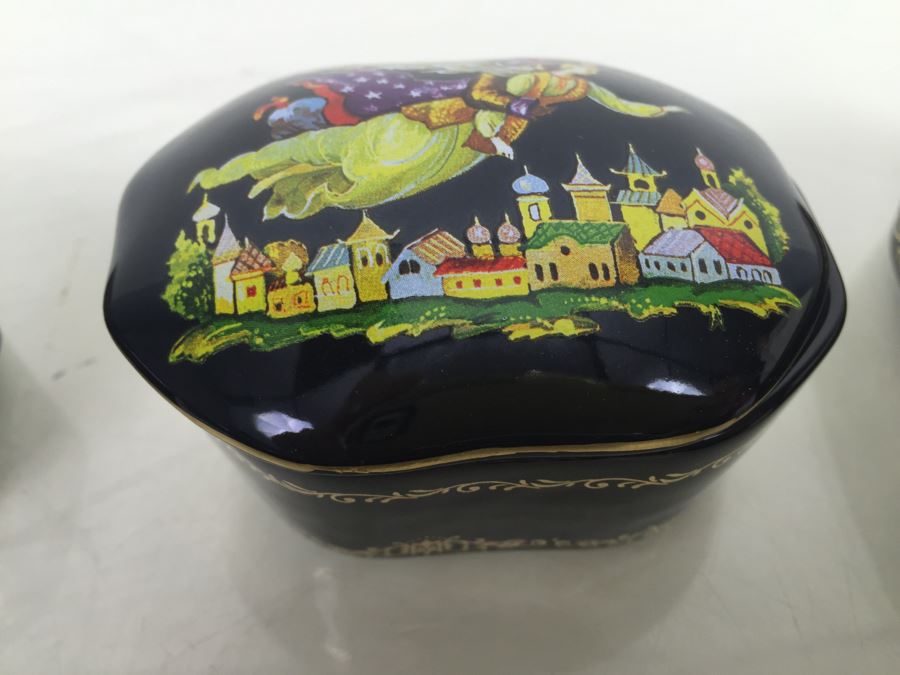 Set Of 12 The Franklin Mint Fine Porcelain Painted Covered Boxes [Photo 20]