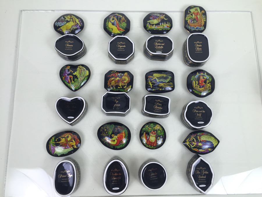 Set Of 12 The Franklin Mint Fine Porcelain Painted Covered Boxes [Photo 26]