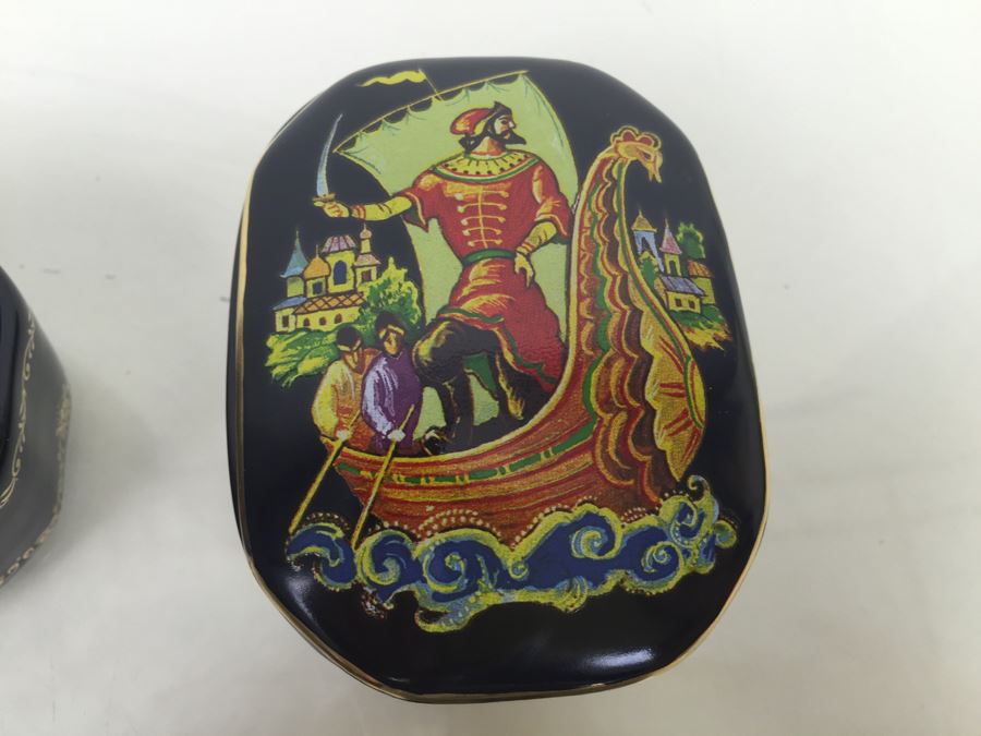 Set Of 12 The Franklin Mint Fine Porcelain Painted Covered Boxes [Photo 17]