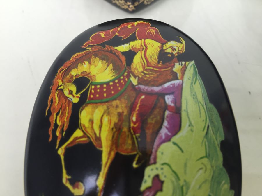 Set Of 12 The Franklin Mint Fine Porcelain Painted Covered Boxes [Photo 6]