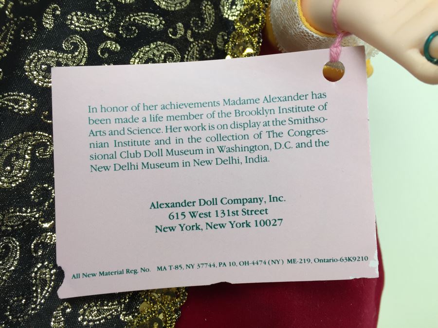 LARGE Madame Alexander Doll 'Mary Queen Of Scots' New With Tags And Stand [Photo 9]