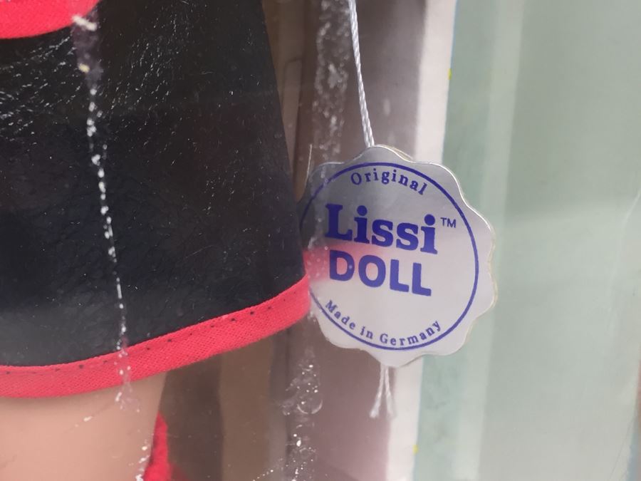 Pair Of Original Lissi Dolls Made In Germany New In Box Limited Issue Partly Hand-Made In Old German Toy Factory [Photo 6]