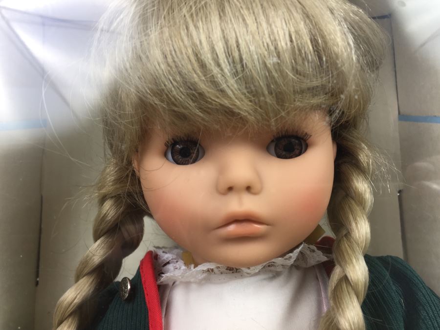 Pair Of Original Lissi Dolls Made In Germany New In Box Limited Issue Partly Hand-Made In Old German Toy Factory [Photo 12]