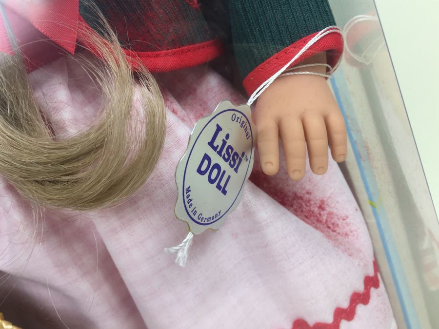 Pair Of Original Lissi Dolls Made In Germany New In Box Limited Issue Partly Hand-Made In Old German Toy Factory [Photo 13]