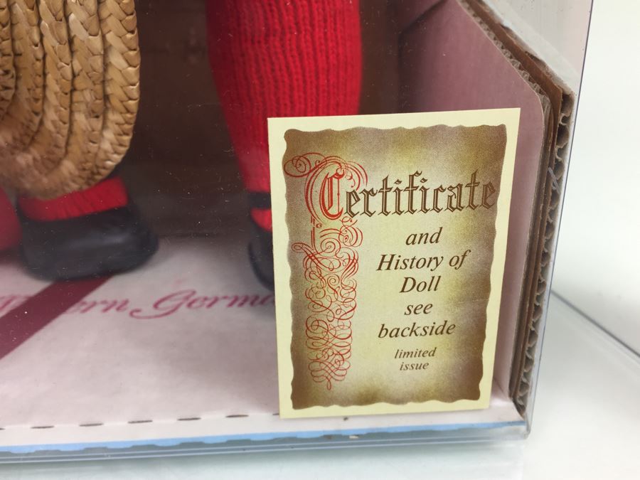 Pair Of Original Lissi Dolls Made In Germany New In Box Limited Issue Partly Hand-Made In Old German Toy Factory [Photo 15]