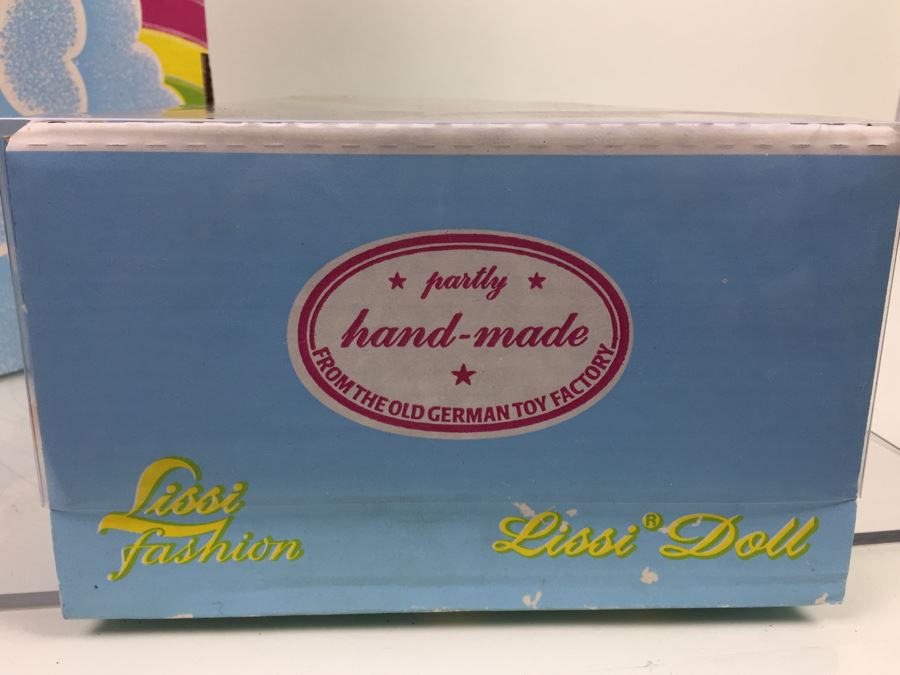 Pair Of Original Lissi Dolls Made In Germany New In Box Limited Issue Partly Hand-Made In Old German Toy Factory [Photo 20]