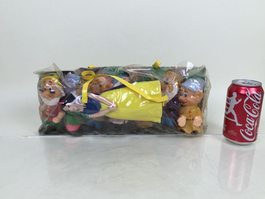 Disney's Snow White And The Seven Dwarfs All Seven Dwarfs With Snow White Vinyl Toys In Original Packaging