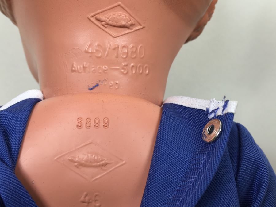 Schildkröt Company 16' Brother And Sister Dolls Made in Germany Original Clothes 46/1980 High Quality German Turtle Mark Limited Edition: Boy Is Limited 3,567 Of 5,000 And Girl Is Limited 3,899 Of 5,000 [Photo 13]