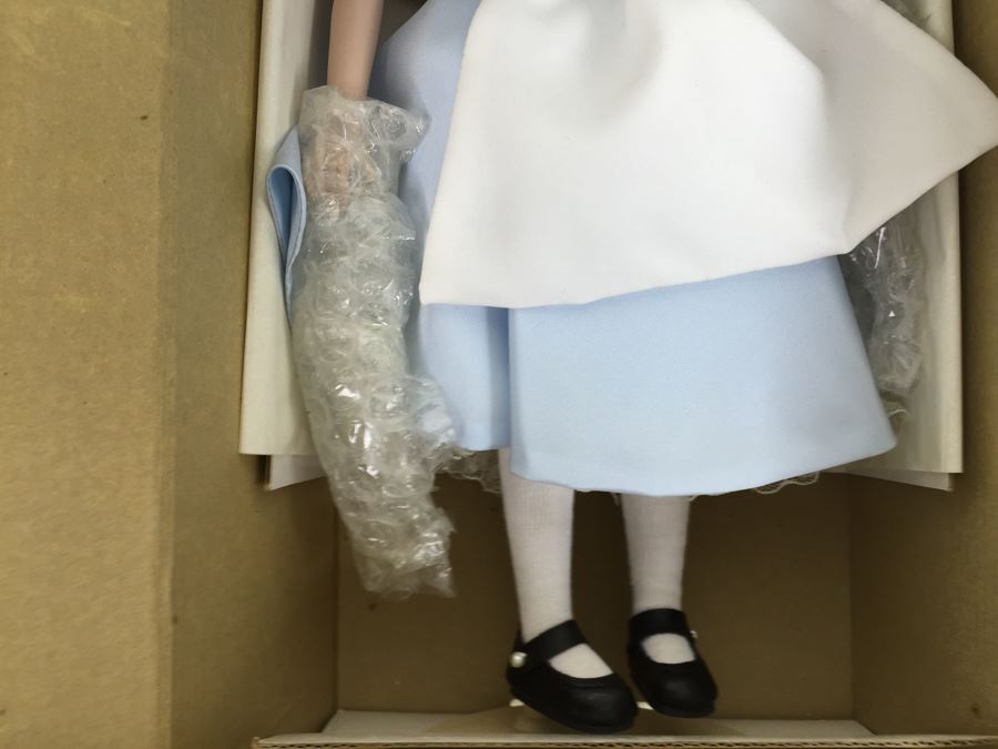 The Disney Collection Alice In Wonderland Collectors Doll Grolier [Photo 10]