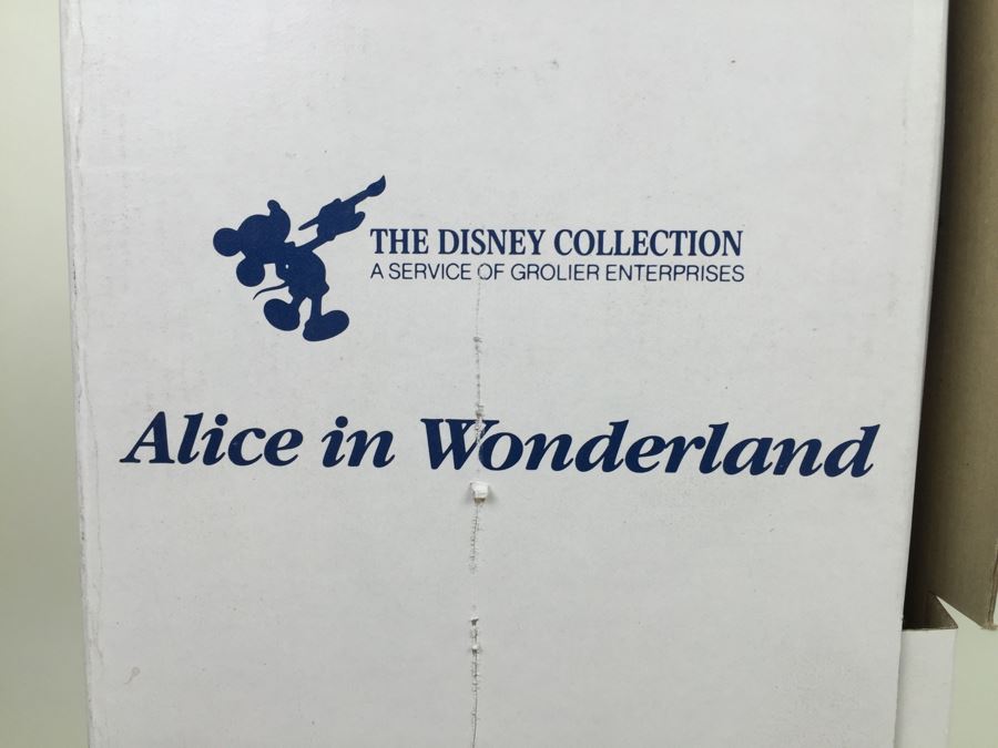 The Disney Collection Alice In Wonderland Collectors Doll Grolier [Photo 4]