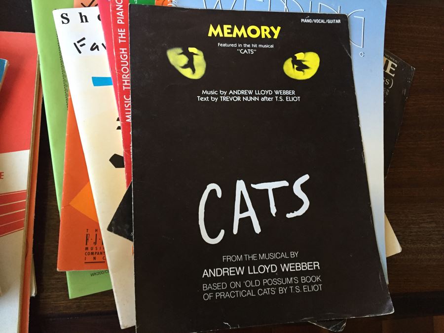 Sheet Music Lot Including John Lennon And Van Morrison [Photo 13]