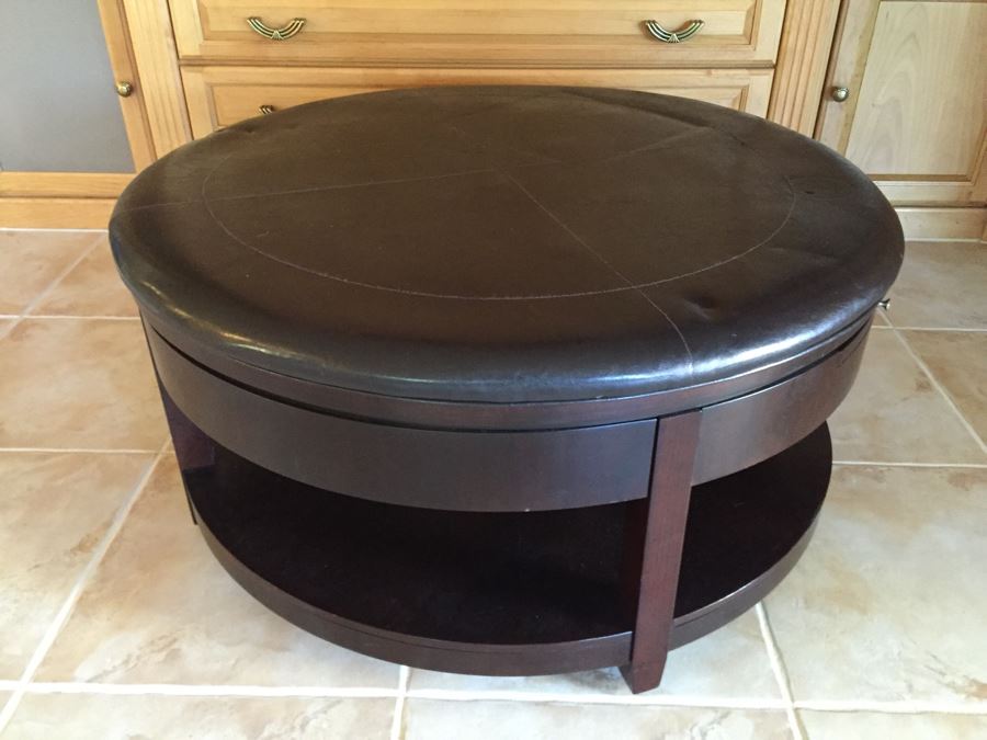 Round 2-Tier Coffee Table With Pull Outs [Photo 4]