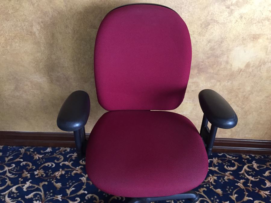 Office Chair [Photo 5]