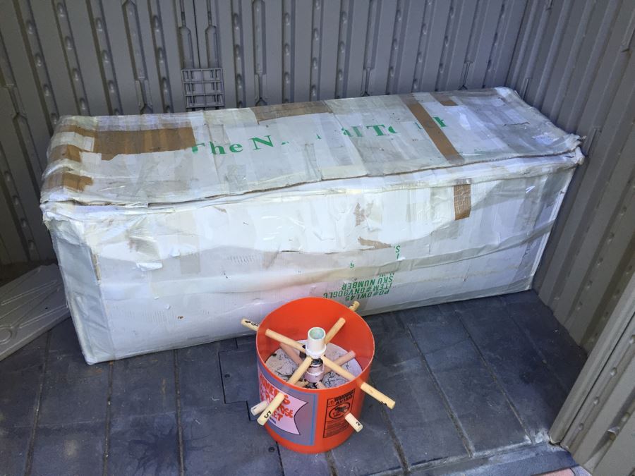 10 Foot Tall Artificial Christmas Tree [Photo 3]