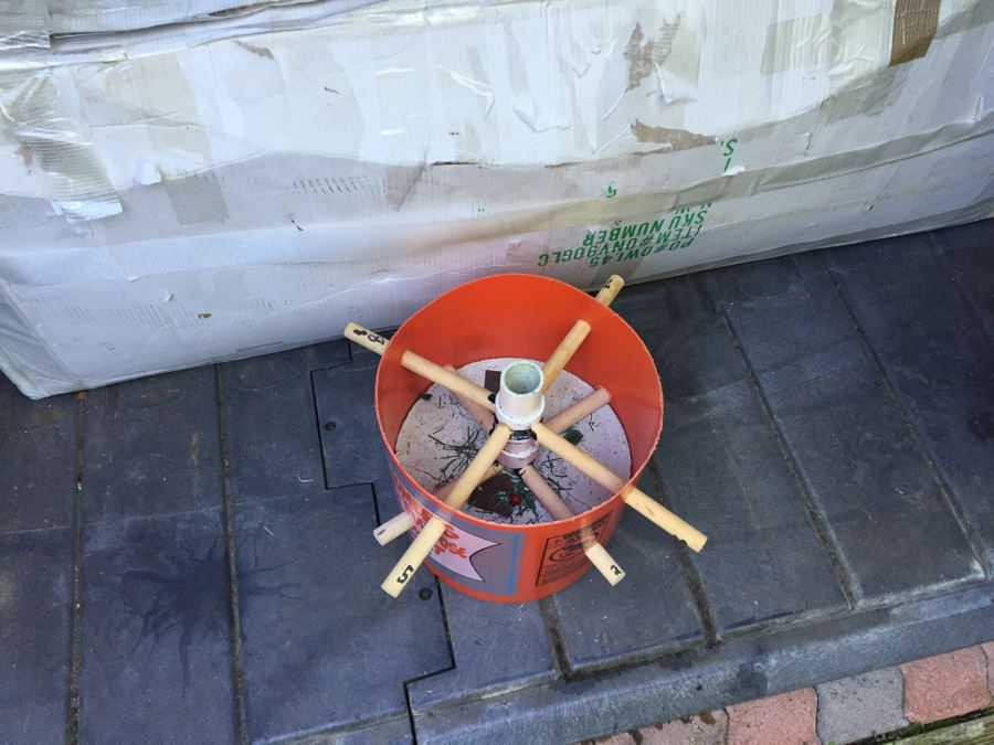 10 Foot Tall Artificial Christmas Tree [Photo 4]