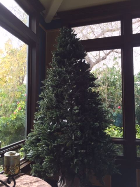 10 Foot Tall Artificial Christmas Tree [Photo 2]