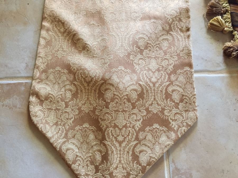 (3) Lot Of Table Runners [Photo 5]