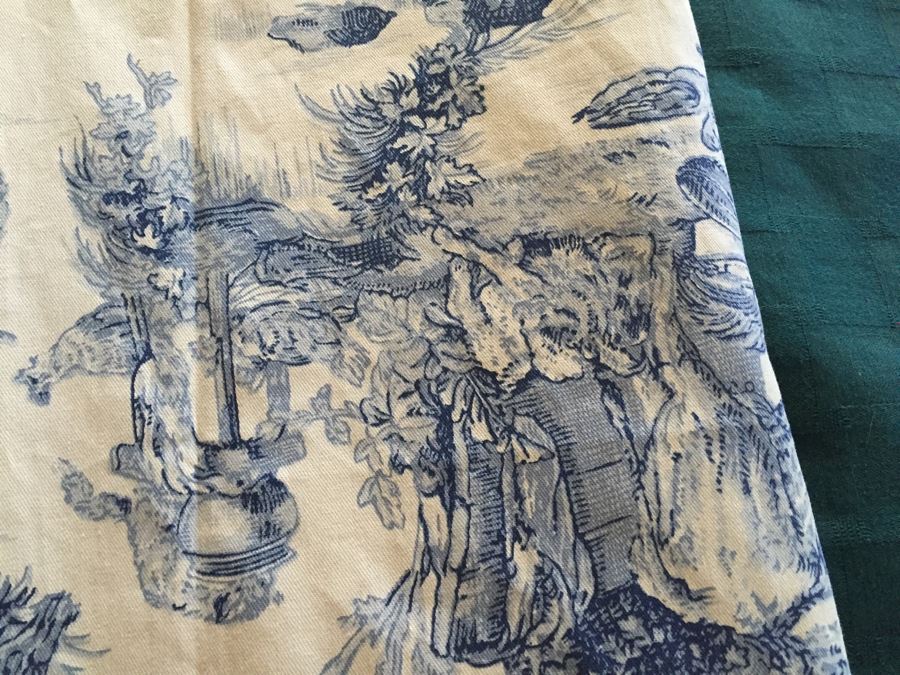 Huge Lot Of Over 10 Tablecloths [Photo 10]