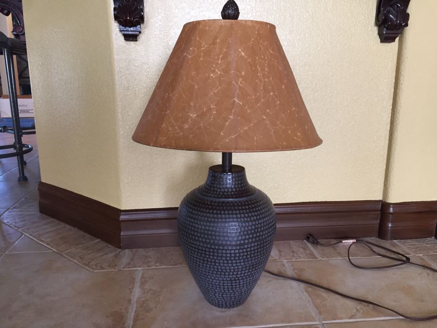 Modern Table Lamp With Shade