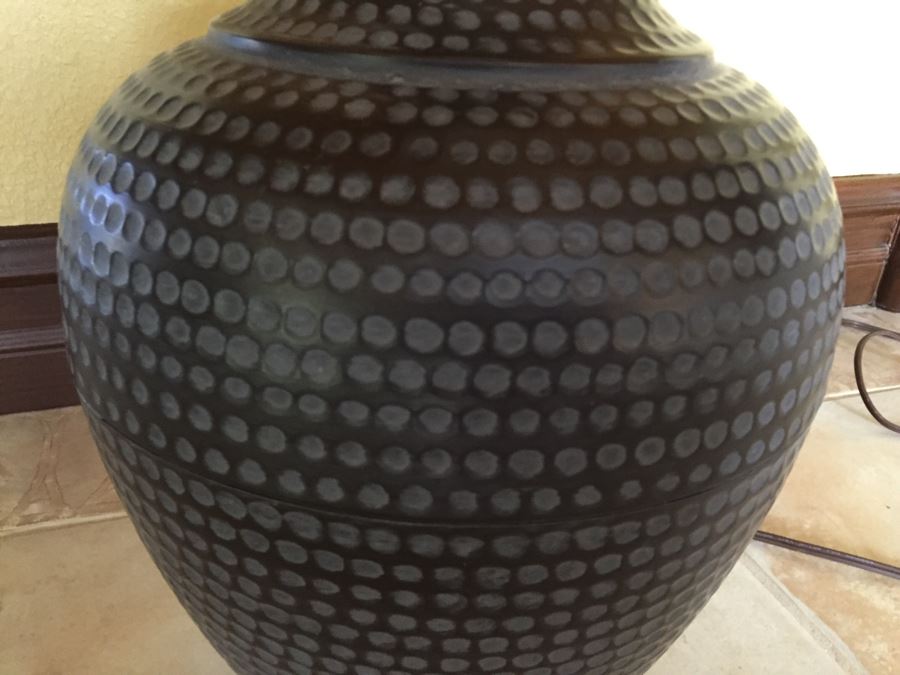 Modern Table Lamp With Shade [Photo 3]