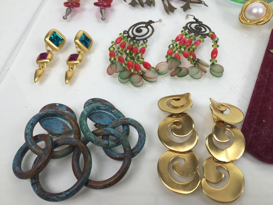 Costume Jewelry Lot [Photo 10]