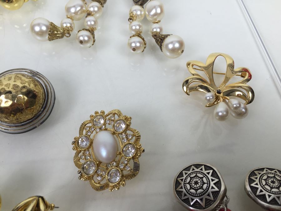 Costume Jewelry Lot [Photo 18]