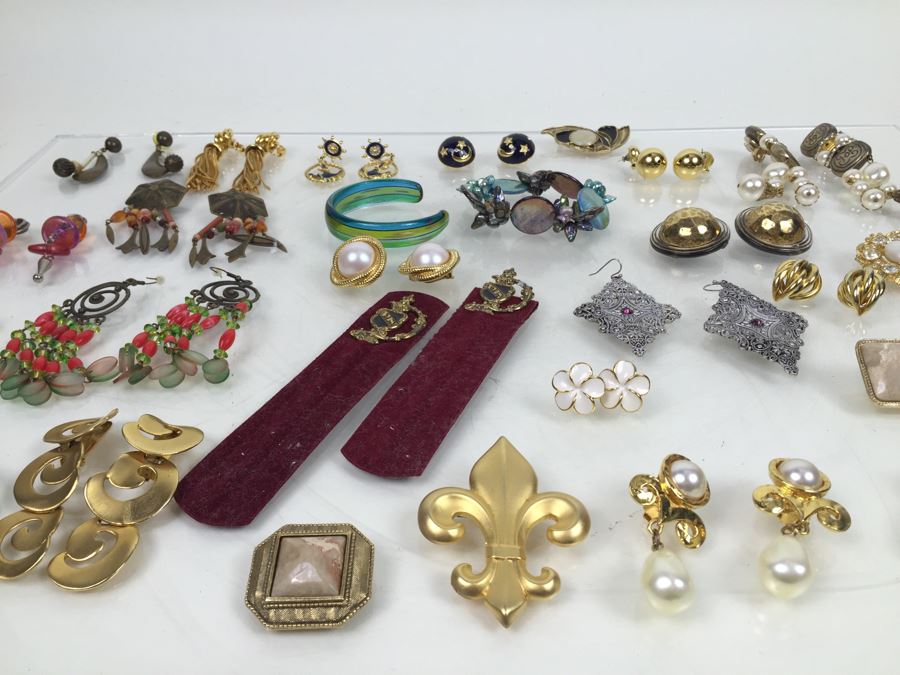 Costume Jewelry Lot [Photo 2]