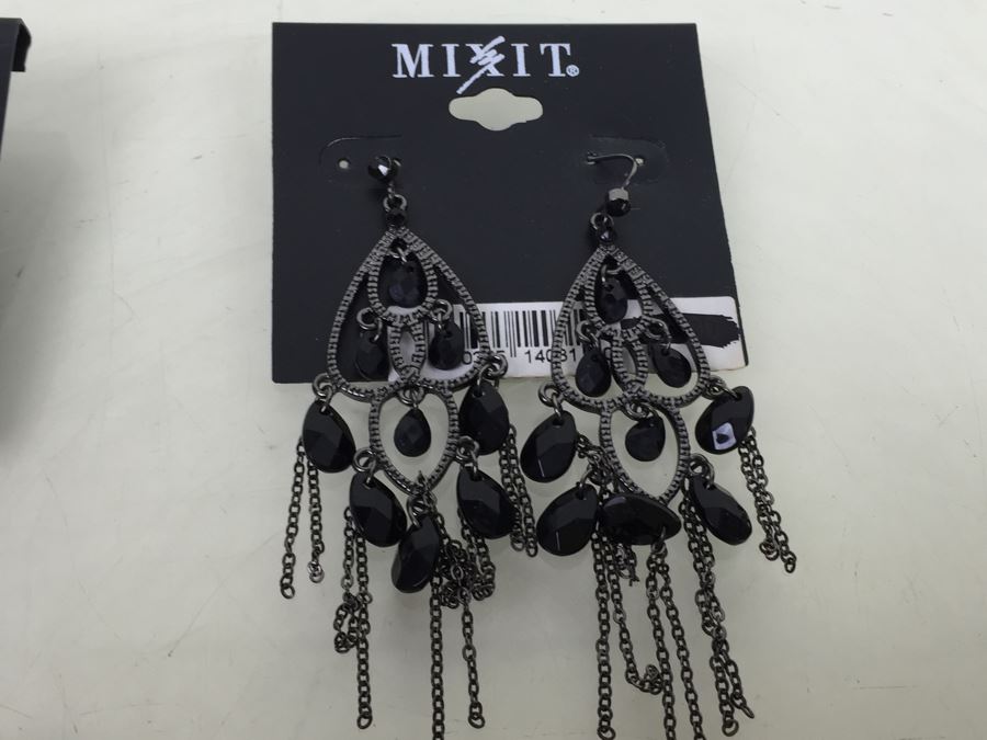 Earring Jewelry Lot [Photo 9]