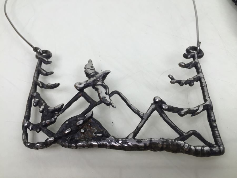 Pair Of Necklaces [Photo 3]