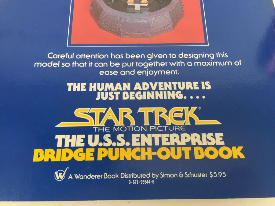 STAR TREK The Motion Picture The U.S.S. Enterprise Bridge Punch-Out Book First Edition First Wanderer ISBN 0-671-95544-6 Vintage 1979 [Photo 9]