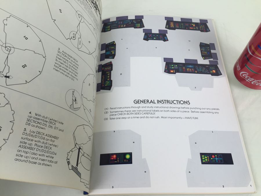 STAR TREK The Motion Picture The U.S.S. Enterprise Bridge Punch-Out Book First Edition First Wanderer ISBN 0-671-95544-6 Vintage 1979 [Photo 12]