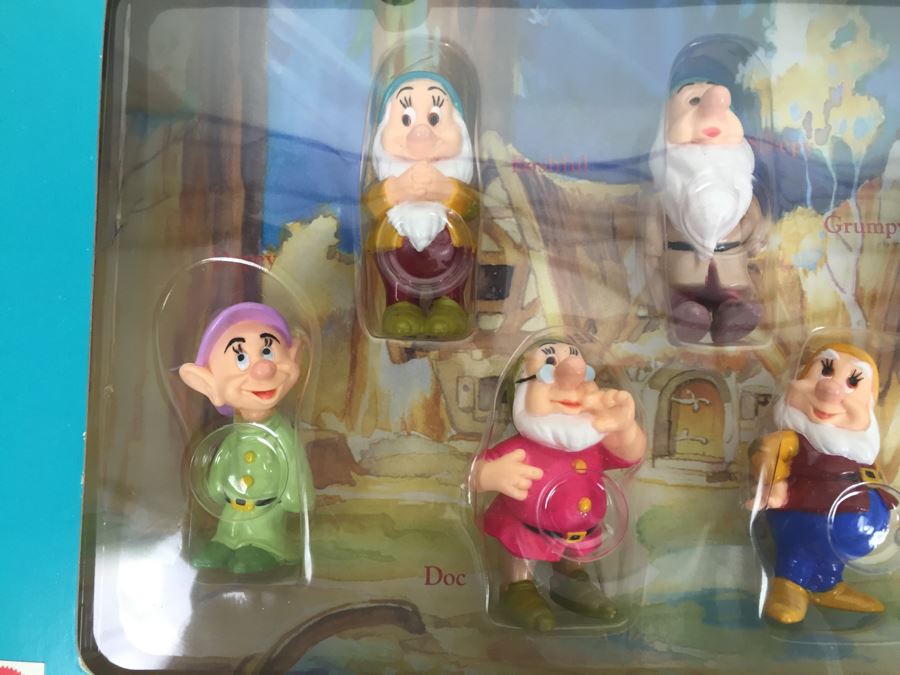 Walt Disney's Snow White And The Seven Dwarfs 'The Seven Dwarfs' Mattel 5184 +'Snow White, Queen & Prince' 5364 Mattel Vintage New In Box [Photo 5]