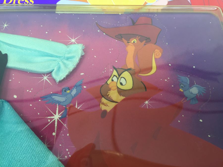 Pair Of Disney Classics Sleeping Beauty Maleficent Mask & Costume Playset Mattel 4613 Plus Sleeping Beauty Peasant Dress Mattel 4614 New In Packaging Vintage 1991 [Photo 13]