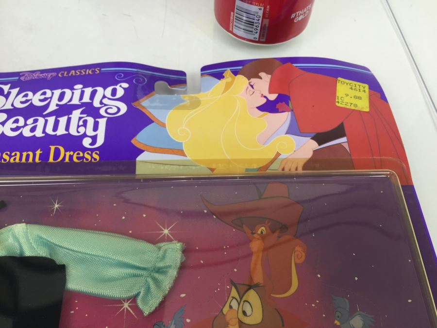 Pair Of Disney Classics Sleeping Beauty Maleficent Mask & Costume Playset Mattel 4613 Plus Sleeping Beauty Peasant Dress Mattel 4614 New In Packaging Vintage 1991 [Photo 15]