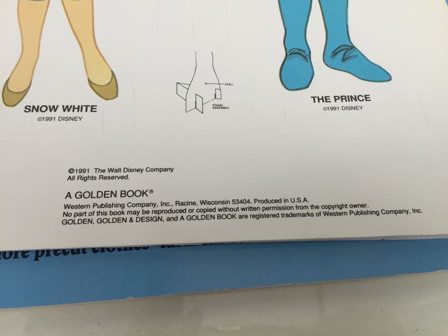 Walt Disney's Snow White And The Seven Dwarfs Snow White Bank + Cinderella Bank + Pair Of Snow White And The Seven Dwarfs Deluxe Paper Doll Golden Books New Old Stock [Photo 13]