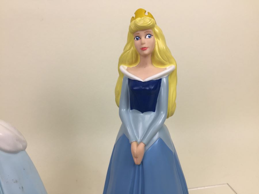 Walt Disney's Snow White And The Seven Dwarfs Snow White Bank + Cinderella Bank + Pair Of Snow White And The Seven Dwarfs Deluxe Paper Doll Golden Books New Old Stock [Photo 5]