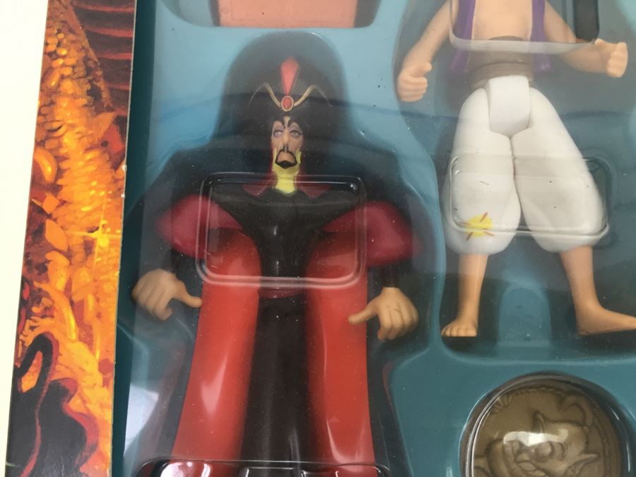 Pair Of Disney's Aladdin Aladdin, Abu & Lafar Action Figure Playset Mattel 5303 Vintage New In Box [Photo 6]