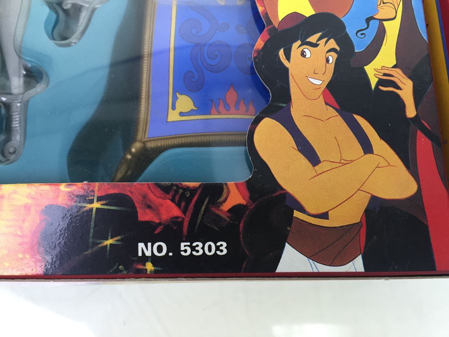 Pair Of Disney's Aladdin Aladdin, Abu & Lafar Action Figure Playset Mattel 5303 Vintage New In Box [Photo 5]
