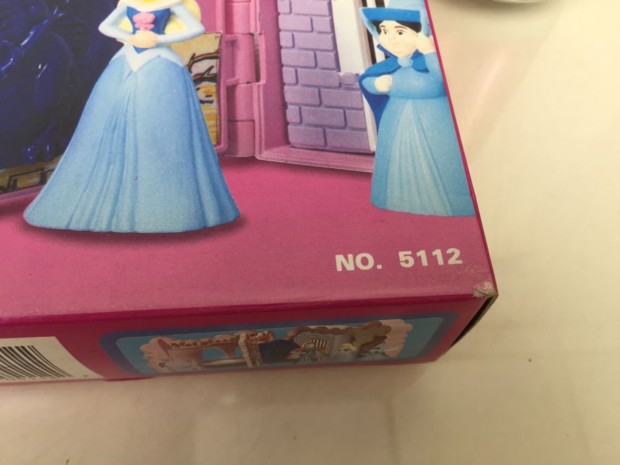 Disney's Sleeping Beauty Once Upon A Time Playset Mattel 5112 Vintage 1992 [Photo 6]