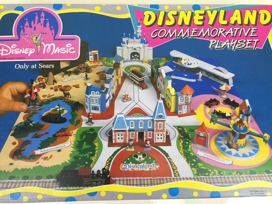 DISNEYLAND Commemorative Playset Disney Magic Only at SEARS Item No. 60309 New In Box [Photo 8]