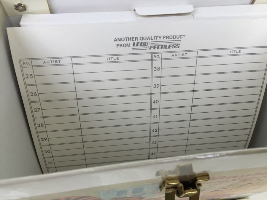 Winnie The Pooh And Tigger, Too 45 RPM Record Carrying Case With (5) 45RPM Records New Old Stock [Photo 9]