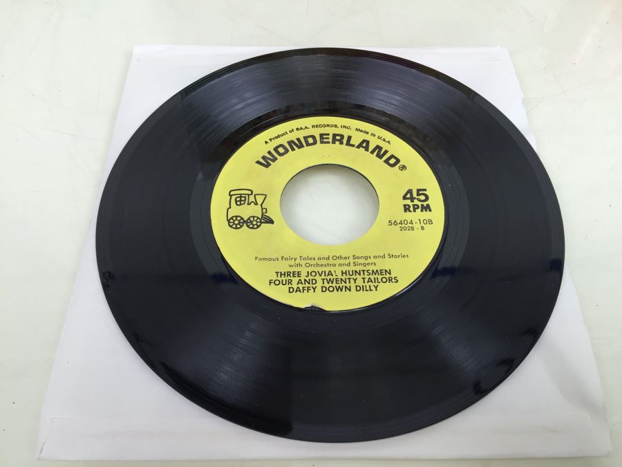 Winnie The Pooh And Tigger, Too 45 RPM Record Carrying Case With (5) 45RPM Records New Old Stock [Photo 18]