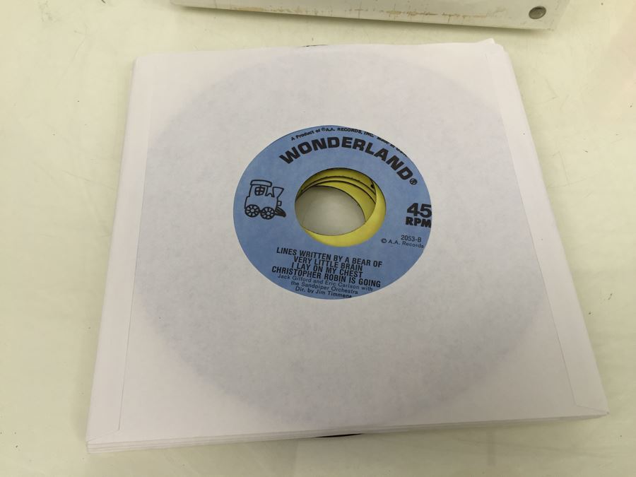 Winnie The Pooh And Tigger, Too 45 RPM Record Carrying Case With (5) 45RPM Records New Old Stock [Photo 10]