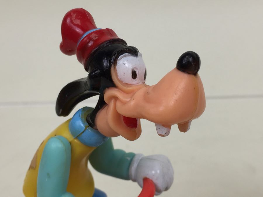 Vintage 1977 Gabriel Plastic Disney Goofy on Tricycle Toy 5' Tall [Photo 3]